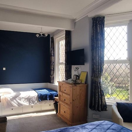 Rowcroft Lodge Guest House B&B เพนตัน ภายนอก รูปภาพ