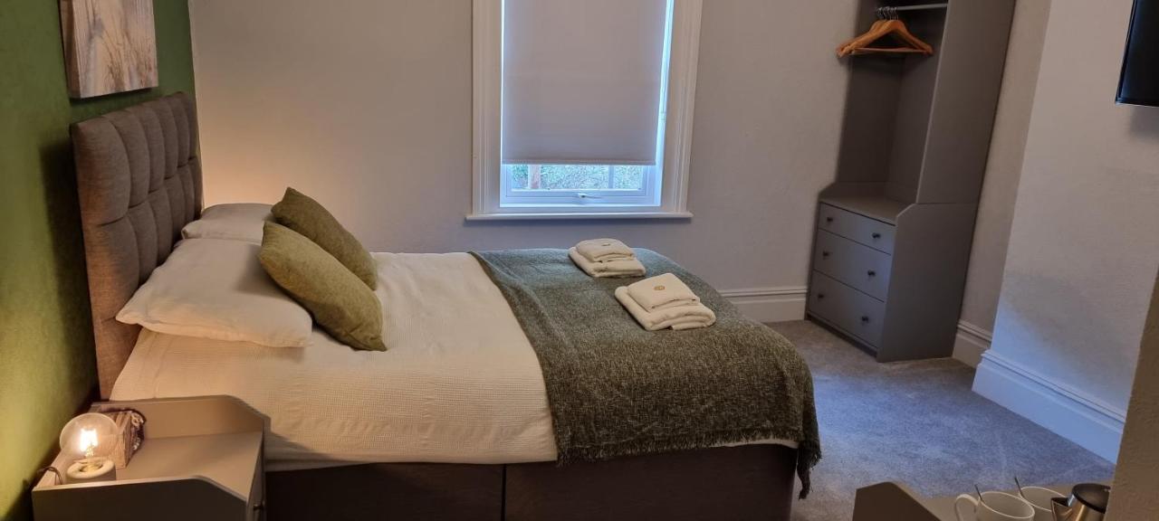 Rowcroft Lodge Guest House B&B เพนตัน ภายนอก รูปภาพ