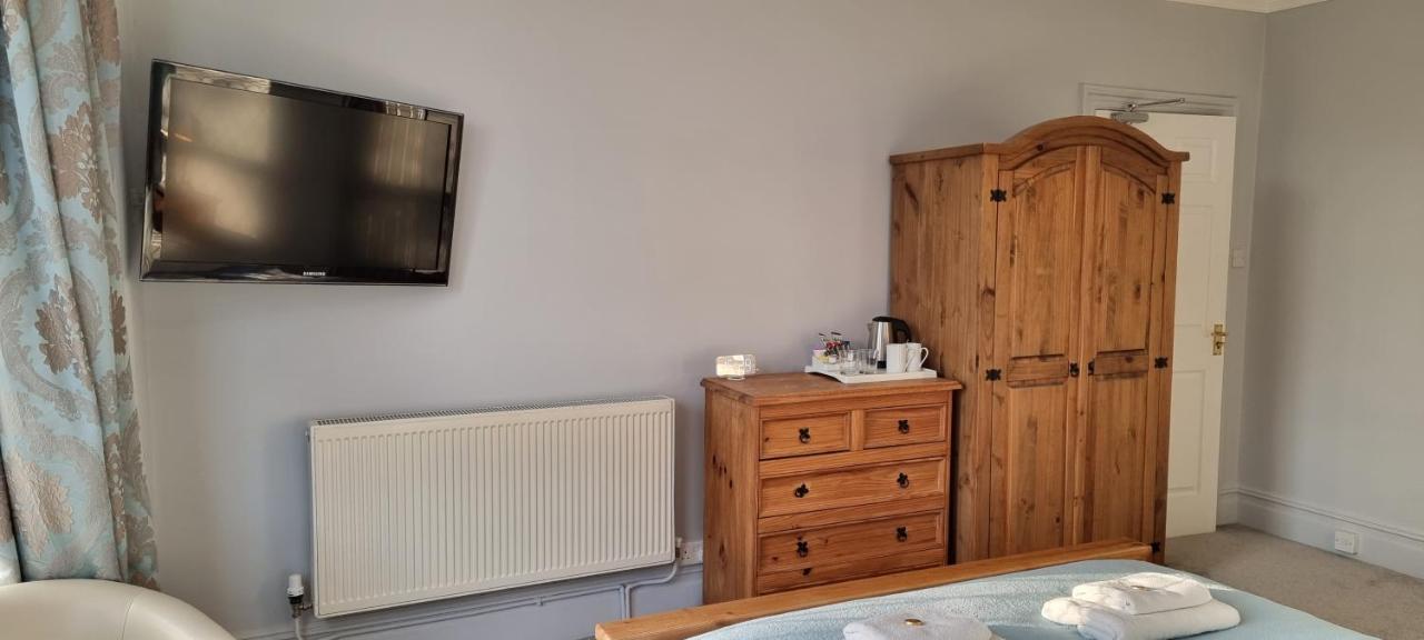 Rowcroft Lodge Guest House B&B เพนตัน ภายนอก รูปภาพ