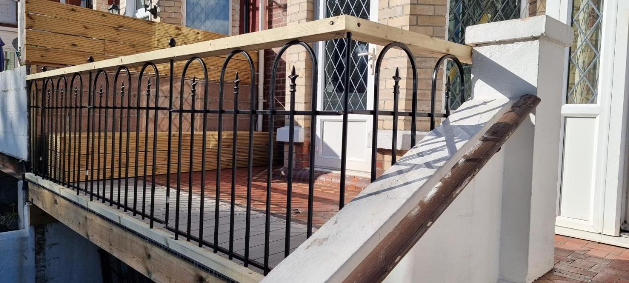 Rowcroft Lodge Guest House B&B เพนตัน ภายนอก รูปภาพ