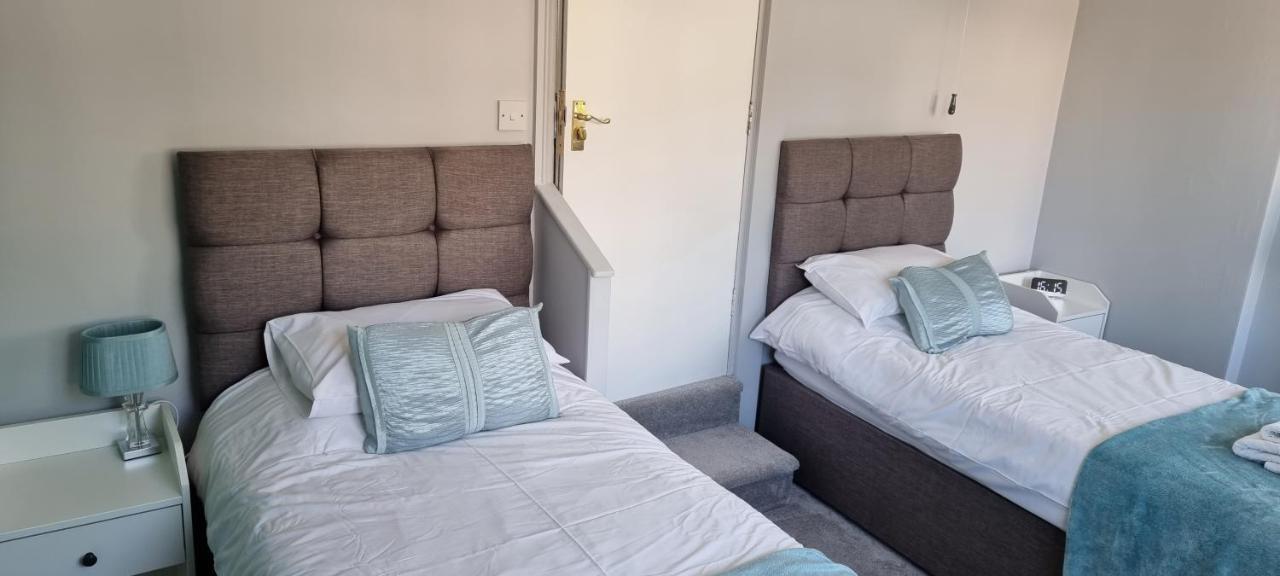Rowcroft Lodge Guest House B&B เพนตัน ภายนอก รูปภาพ